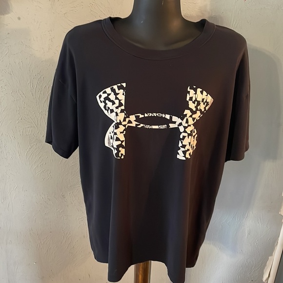 Large Under Armour The Girlfriend Tee black white graphic short sleeve shirt top - Picture 3 of 15